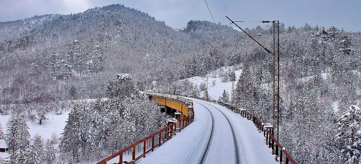Железнички саобраћај у леденим данима функционише без проблема 